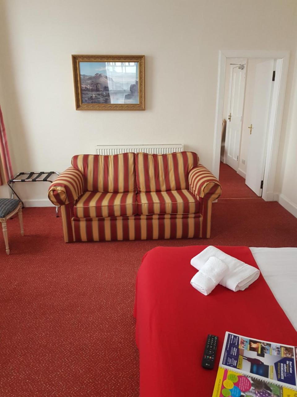 The Royal Hotel Blairgowrie and Rattray Εξωτερικό φωτογραφία
